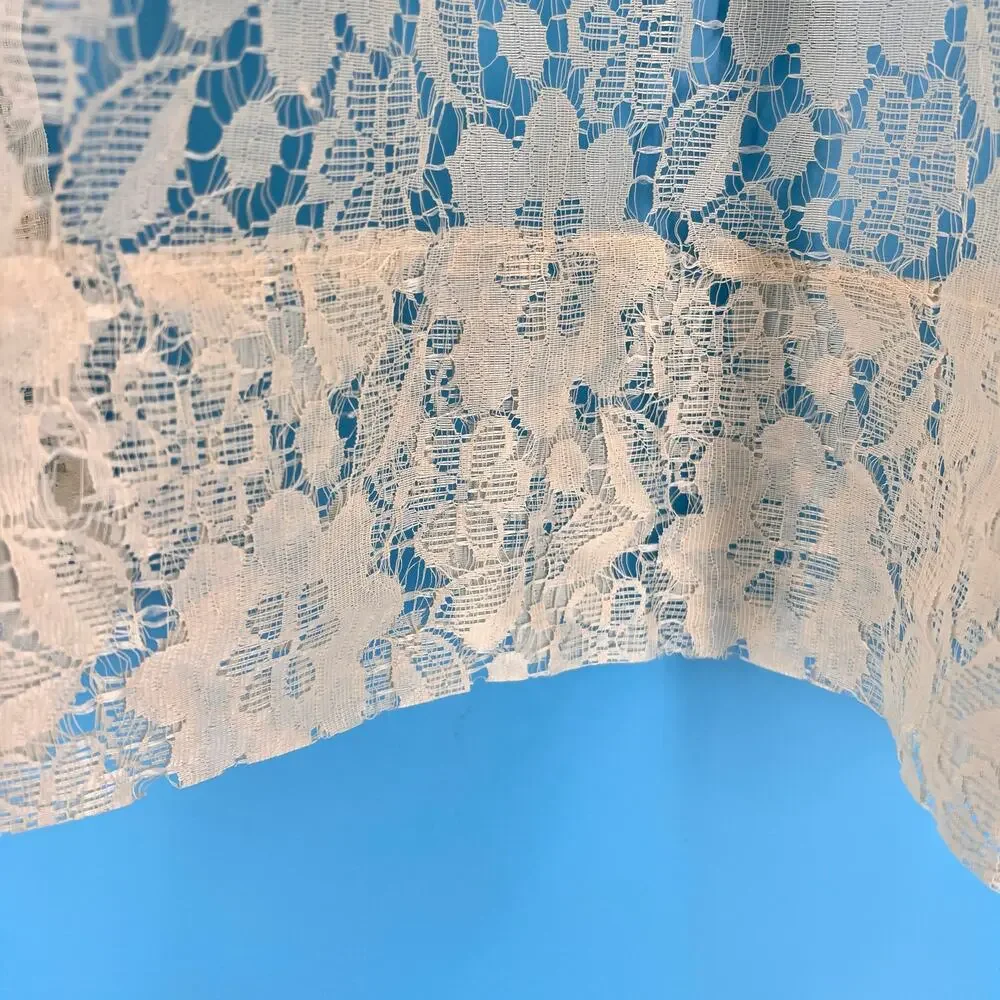 Vintage cottagecore lace